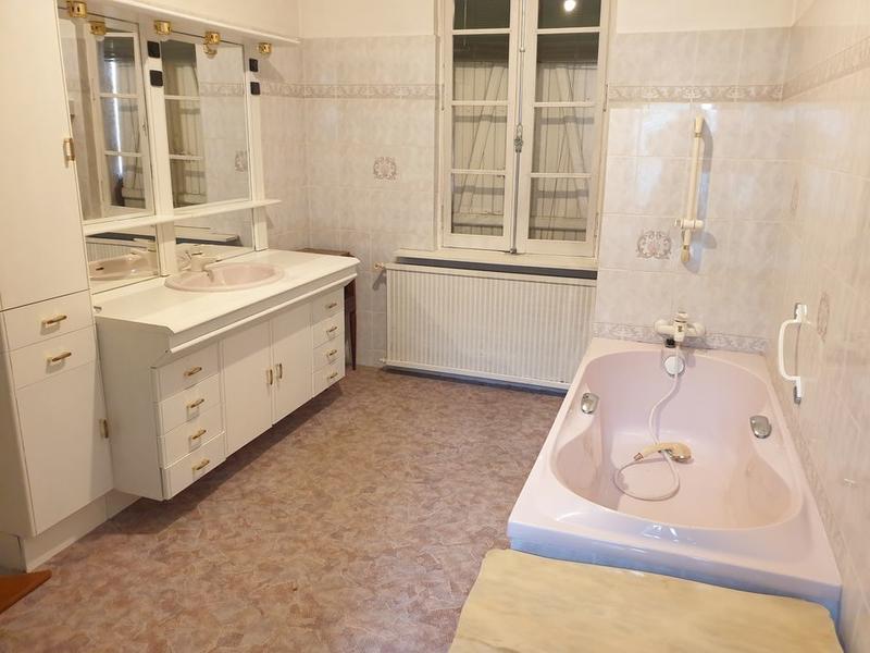 Maison de ville - 160 m² - 9 pièces