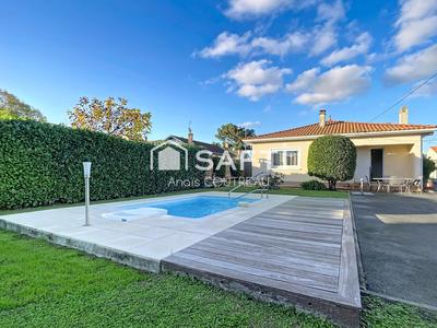 Maison - 99 m² - 4 pièces