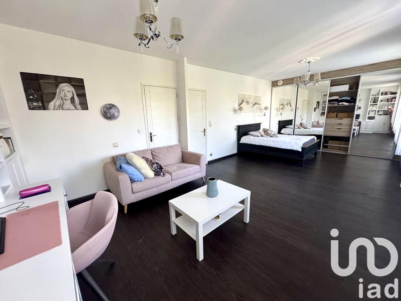 Maison - 327 m² - 11 pièces