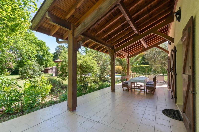 Maison - 170 m² - 9 pièces