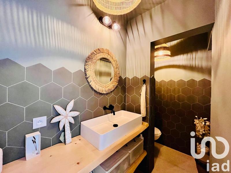 Maison - 180 m² - 7 pièces