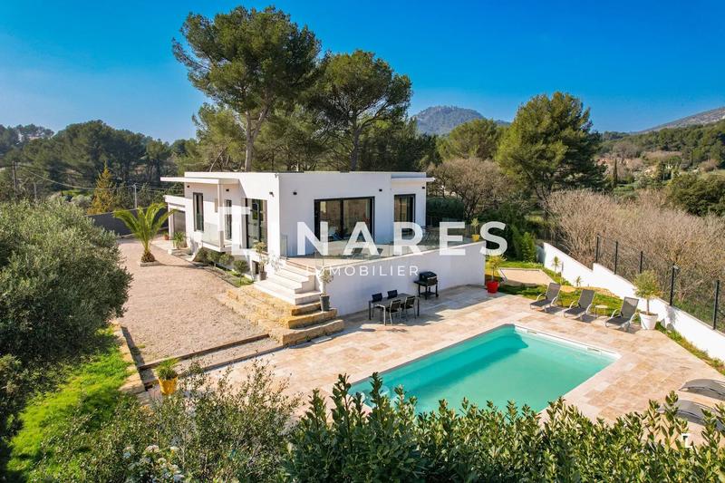 Maison - 180 m² - 5 pièces