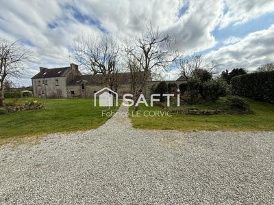 Maison - 285 m² - 13 pièces