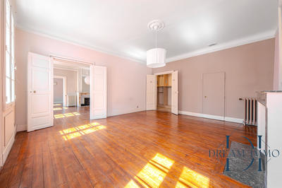 Appartement - 189 m² - 4 pièces