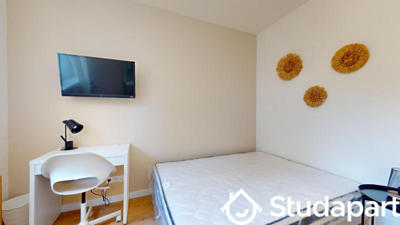 Chambre - 13 m² - 1 pièce