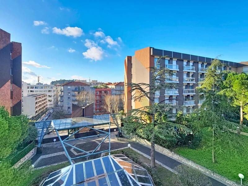 Appartement - 110 m² - 5 pièces