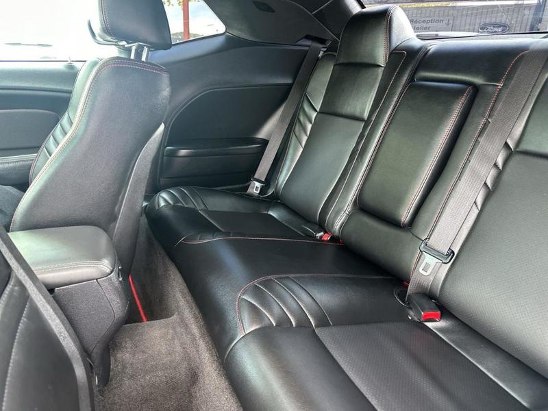 Dodge Challenger 5.7 R/T V8 Hemi 385