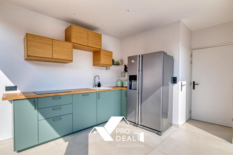 Maison contemporaine - 260 m² - 8 pièces