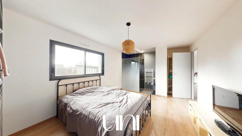 Maison - 137 m² - 5 pièces