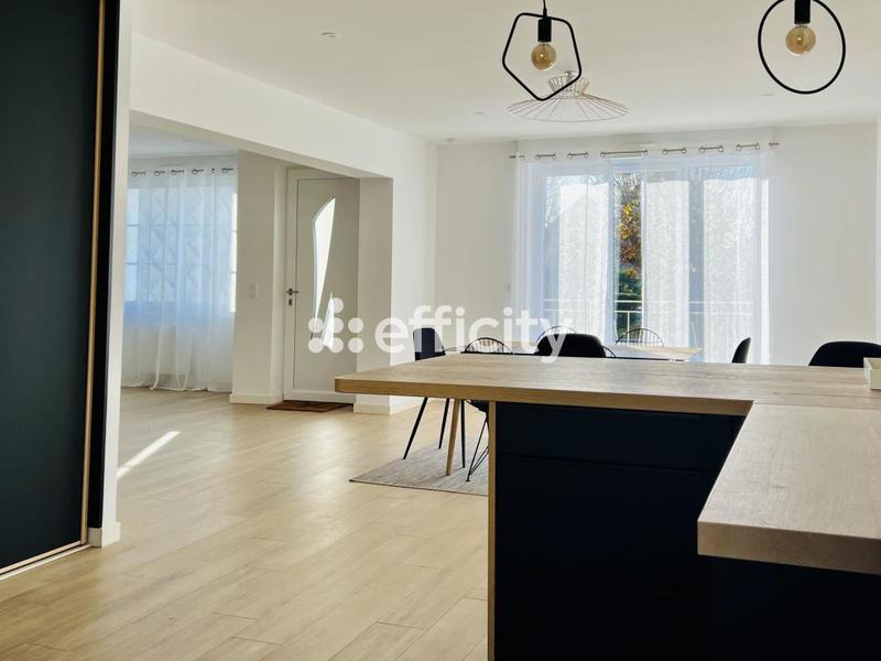 Maison de bourg - 170 m² - 6 pièces