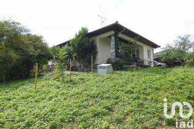 Maison - 137 m² - 5 pièces