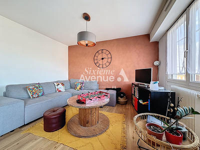 Appartement - 82 m² - 3 pièces