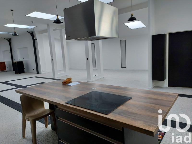 Loft - 202 m² - 4 pièces