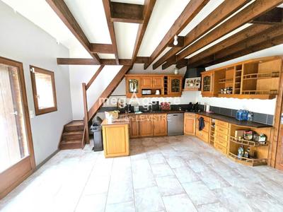 Maison - 177 m² - 5 pièces