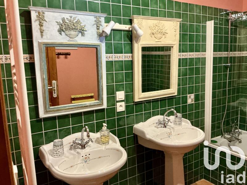 Maison de campagne - 470 m² - 8 pièces