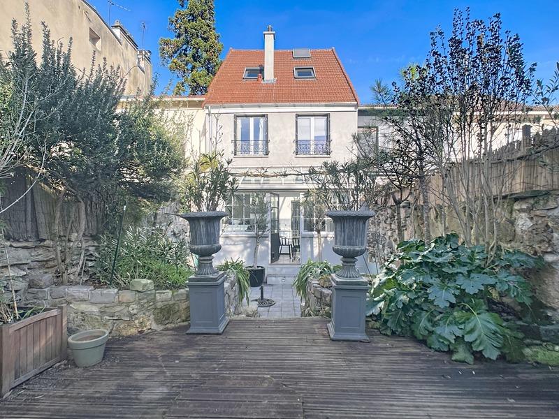 Maison - 143 m² - 6 pièces