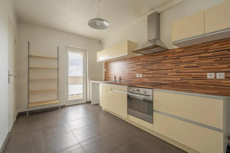 Appartement - 96 m² - 4 pièces