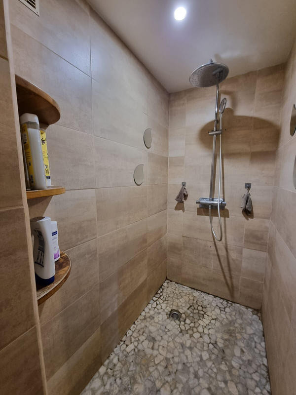 Maison - 232 m² - 8 pièces