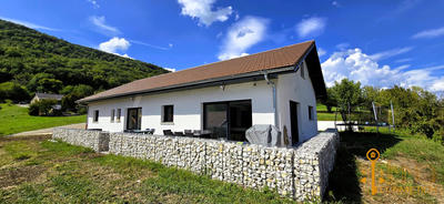 Villa - 215 m² - 5 pièces