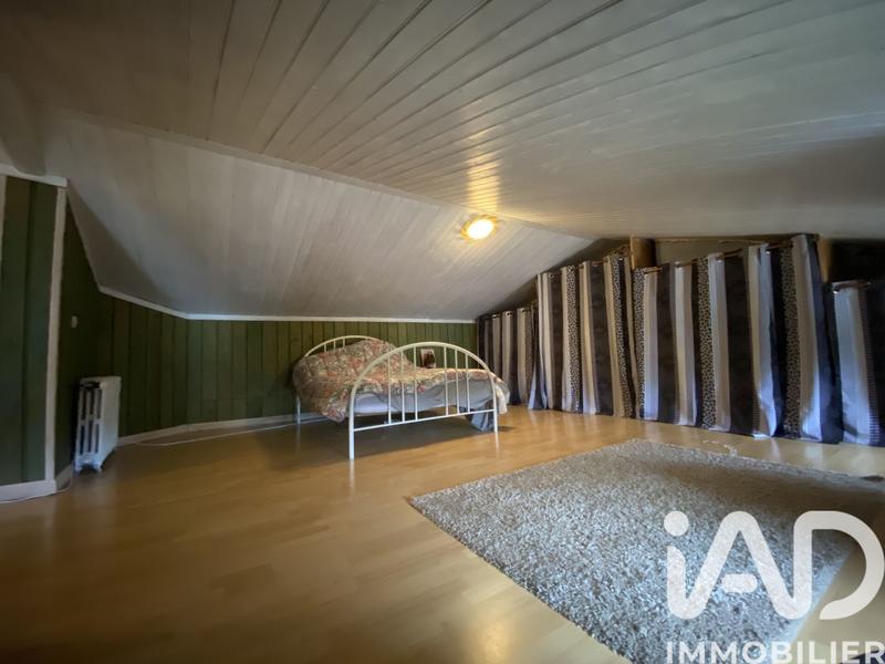 Maison - 200 m² - 8 pièces