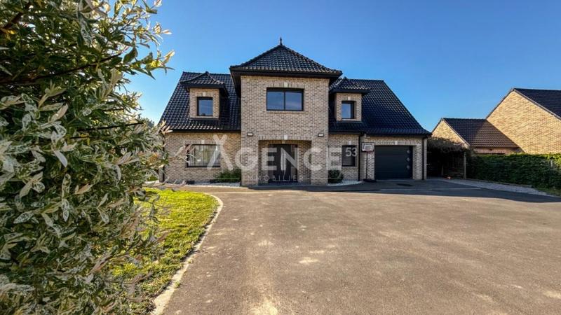 Maison - 191 m² - 6 pièces