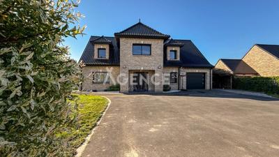 Maison - 191 m² - 6 pièces