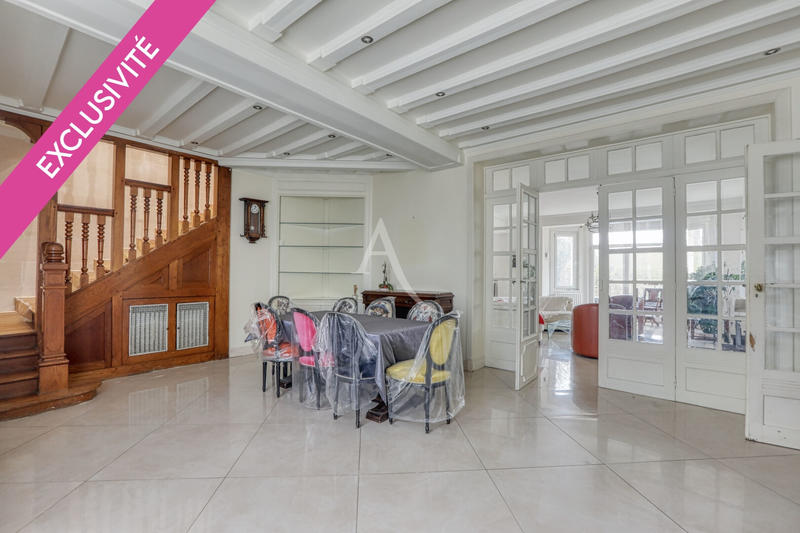 Maison - 307 m² - 9 pièces