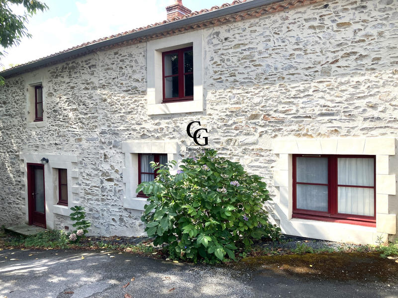 Maison - 174 m² - 7 pièces