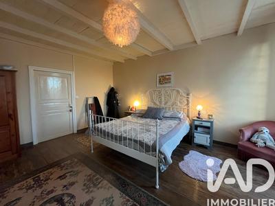 Maison - 207 m² - 6 pièces