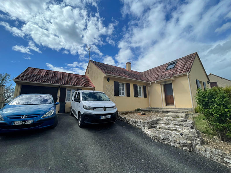 Maison - 95 m² - 4 pièces