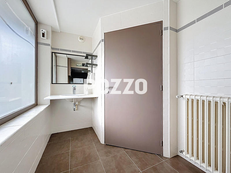 Maison - 265 m² - 8 pièces