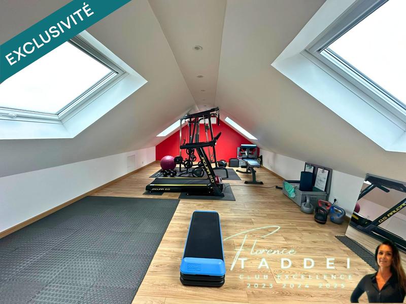 Maison - 121 m² - 6 pièces