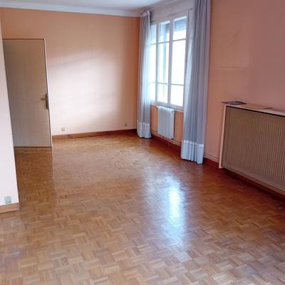 Appartement - 85 m² - 3 pièces