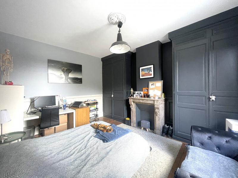 Maison - 215 m² - 7 pièces