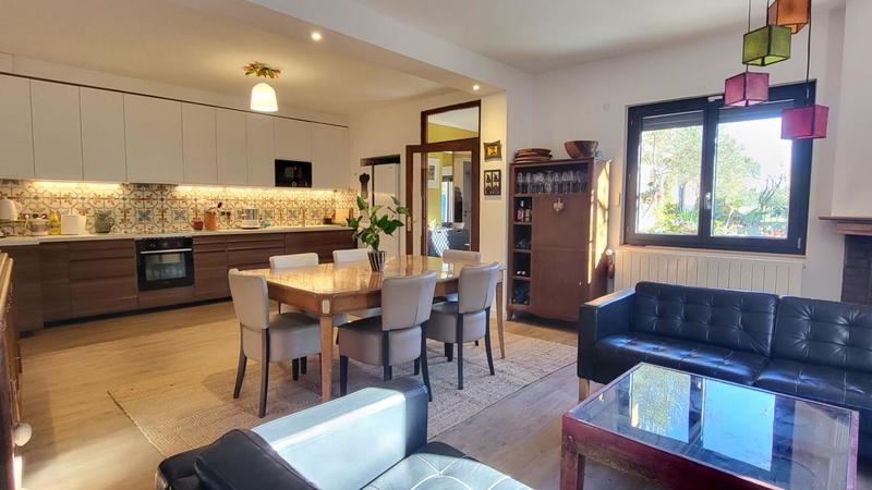 Maison - 224 m² - 6 pièces