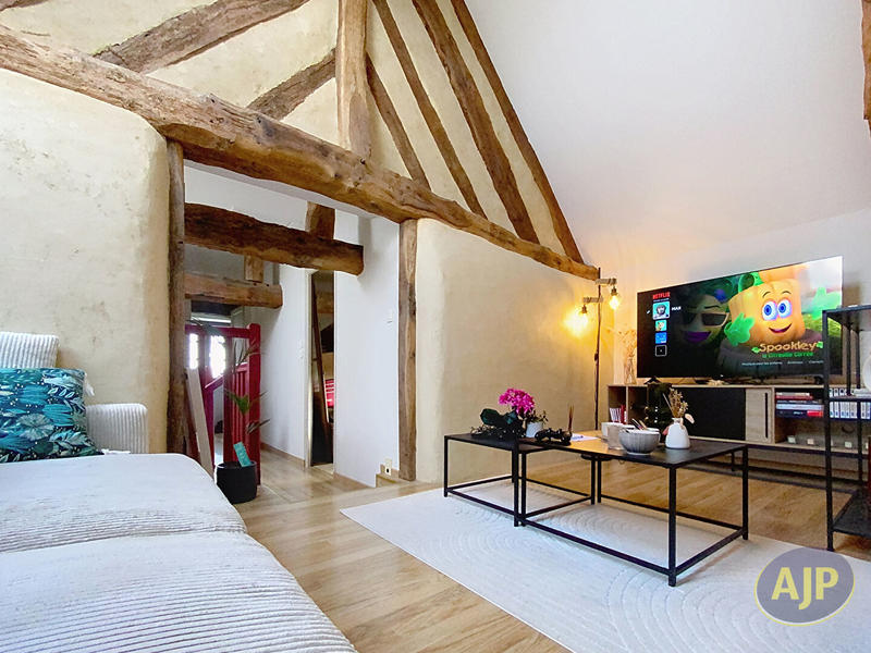 Maison - 215 m² - 8 pièces