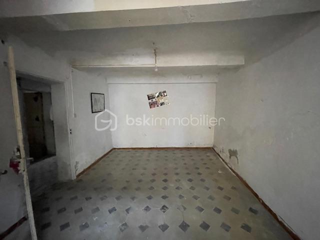 Immeuble - 180 m² - 14 pièces