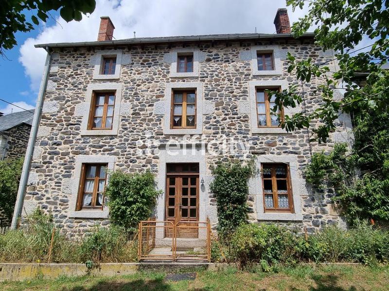 Maison - 133 m² - 8 pièces