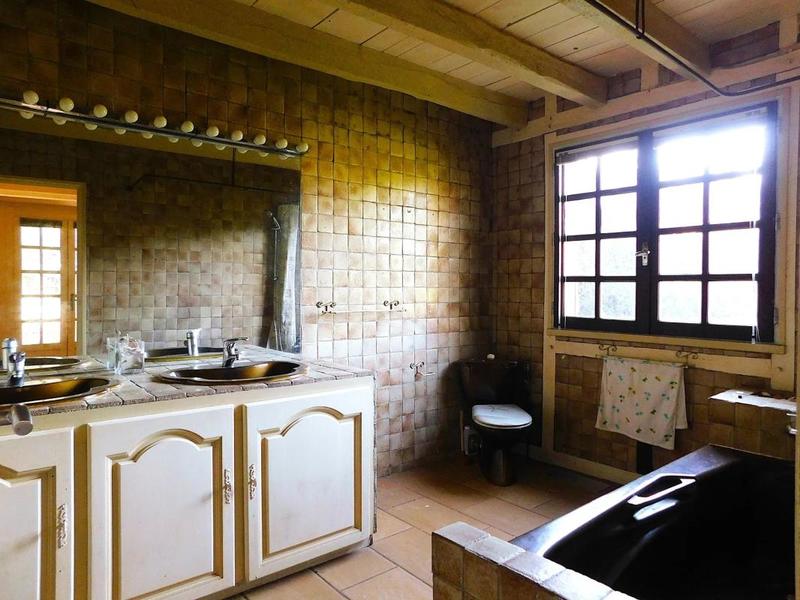 Maison - 213 m² - 7 pièces