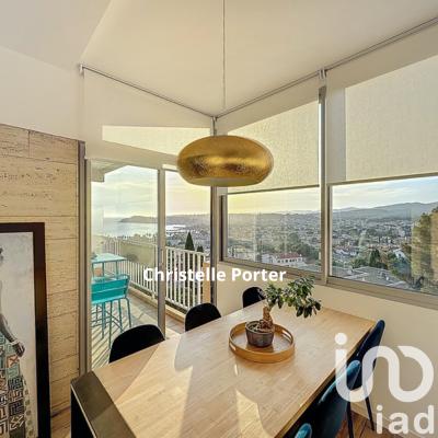 Appartement - 80 m² - 3 pièces