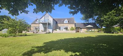 Maison - 220 m² - 5 pièces