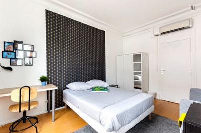 Chambre - 14 m² - 11 pièces