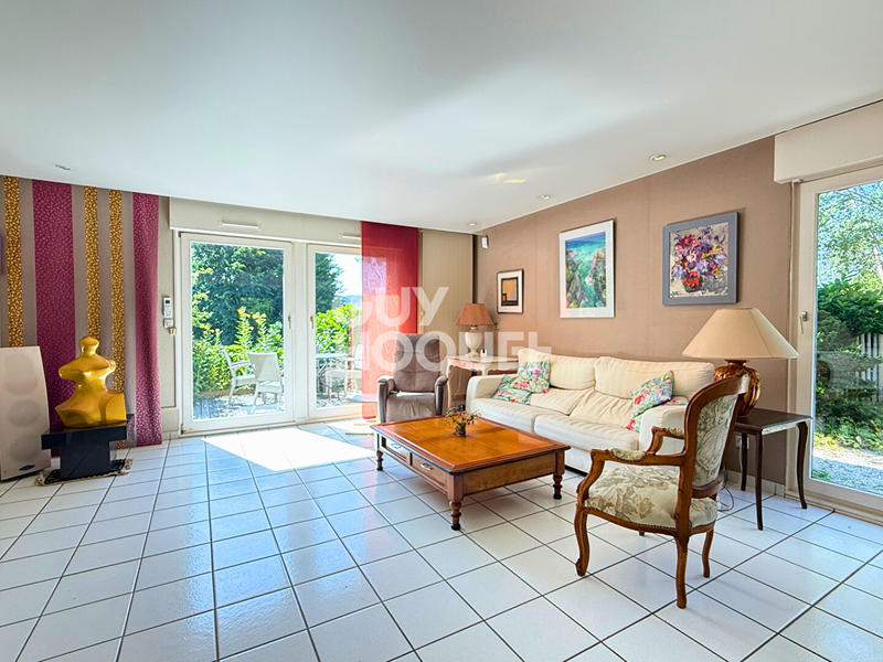 Maison - 163 m² - 6 pièces