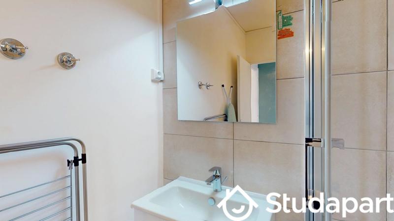 Chambre - 10 m² - 1 pièce