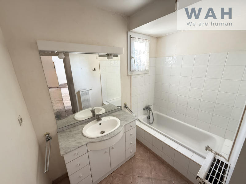 Appartement - 90 m² - 3 pièces