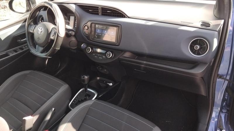 Toyota Yaris III 1.5 VVTi Hybrid 100h E-Cvt Collection