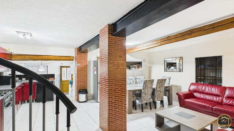 Maison - 150 m² - 8 pièces