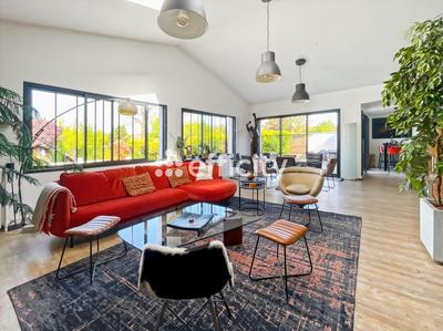 Maison - 192 m² - 7 pièces