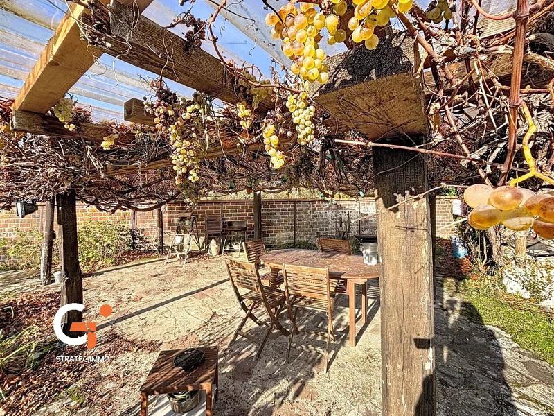 Maison - 180 m² - 6 pièces