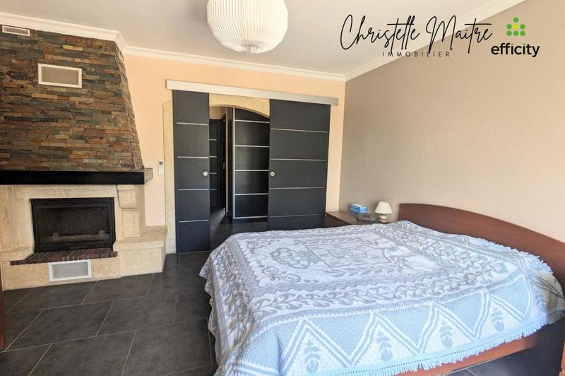 Maison - 181 m² - 6 pièces